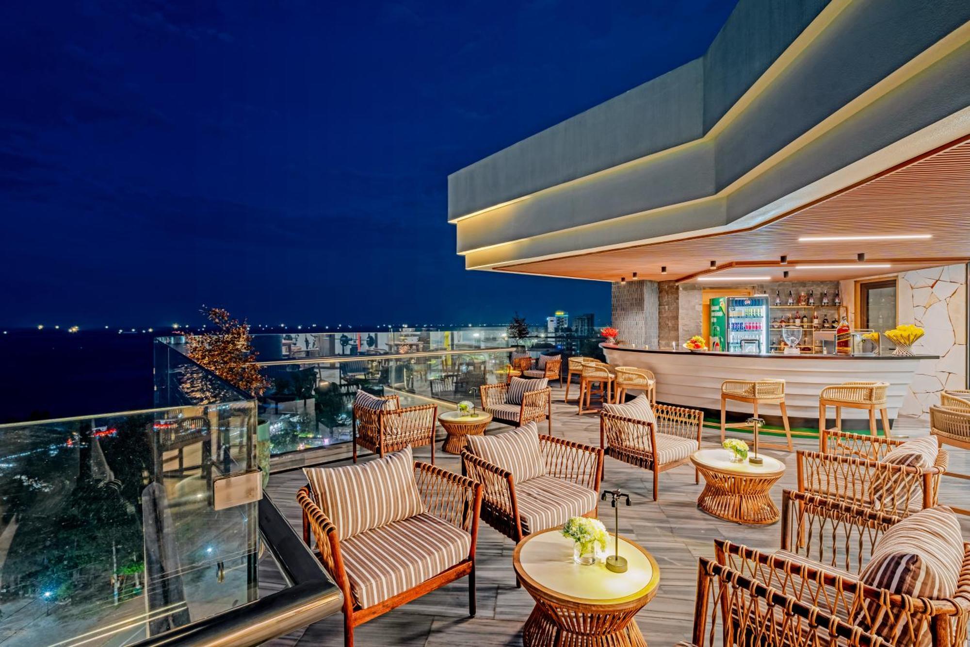 Poseido Hotel Quang Binh Донгхой Екстер'єр фото